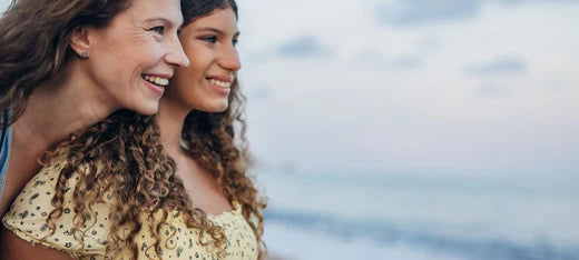 Wenn die erste Periode auf Reisen kommt: Was Eltern und Töchter wissen sollten