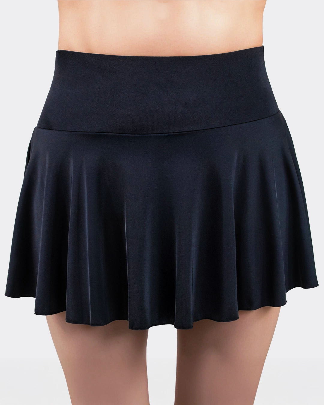 Der schwarze Perioden Bikini Rock von MYLILY. Detaillierte Ansicht von vorne.