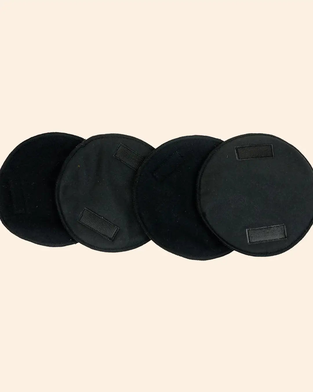 Unsere weichen, nachhaltigen Stilleinalgen. Sorgen für trockene und hygienische Nippel. Mit innovativen Klettband