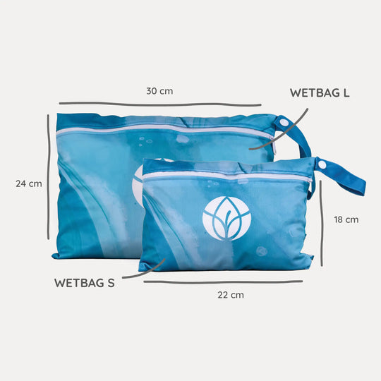 Die Wetbag gibt es in der Größe S: Maße 22cm mal 18cm und der Größe L: Maße 24cm mal 30cm. 