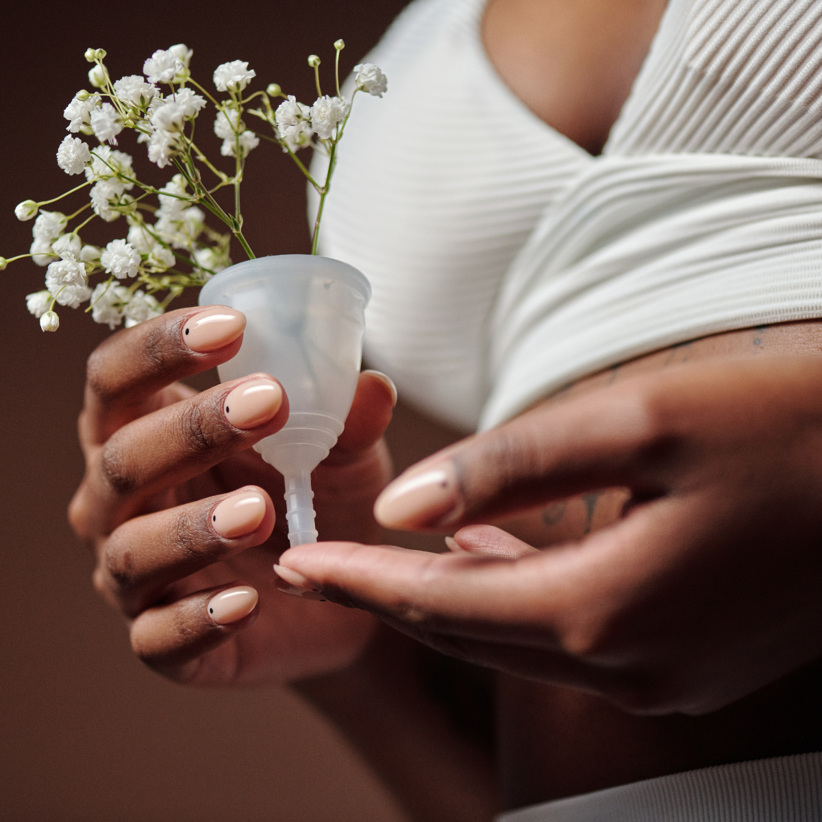 Menstruationstasse mit Blumen MYLILY