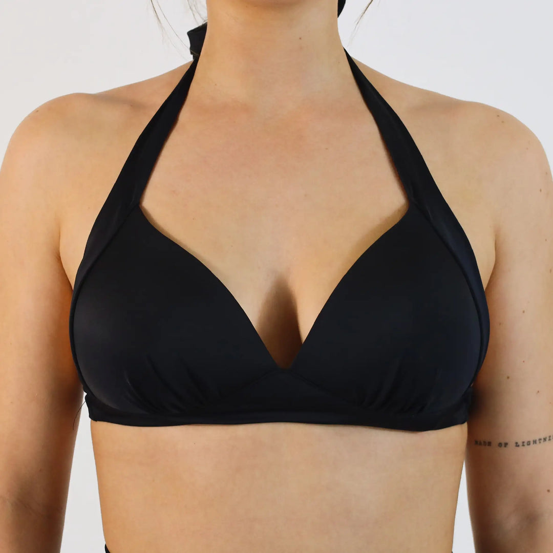 Das MYLILY Neckholder Bikini Oberteil in schwarz ist perfekt geeignet für Frauen mit größeren Brüsten dank dem praktischen, schönen Schnitt.
