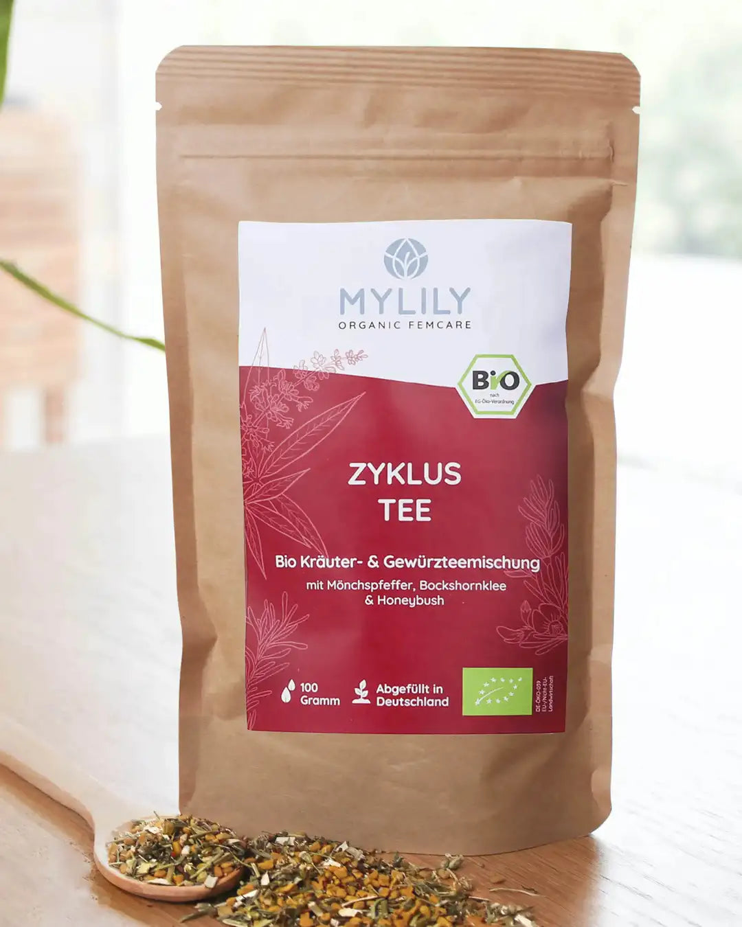 Der MYLILY Bio Zyklustee für deine Balance. Wenn auf deine Periode kein Verlass ist, kannst du dich auf unsere Kräutermischung mit Mönchspfeffer, Bockshornklee und Honeybush immer verlassen.