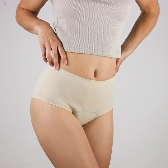 Der weiche Nylon Stoff mit stretch mach das Tragegefühl super bequem. Unterwäsche für die Menstruation bei Frauen und Mädchen #farbe_beige