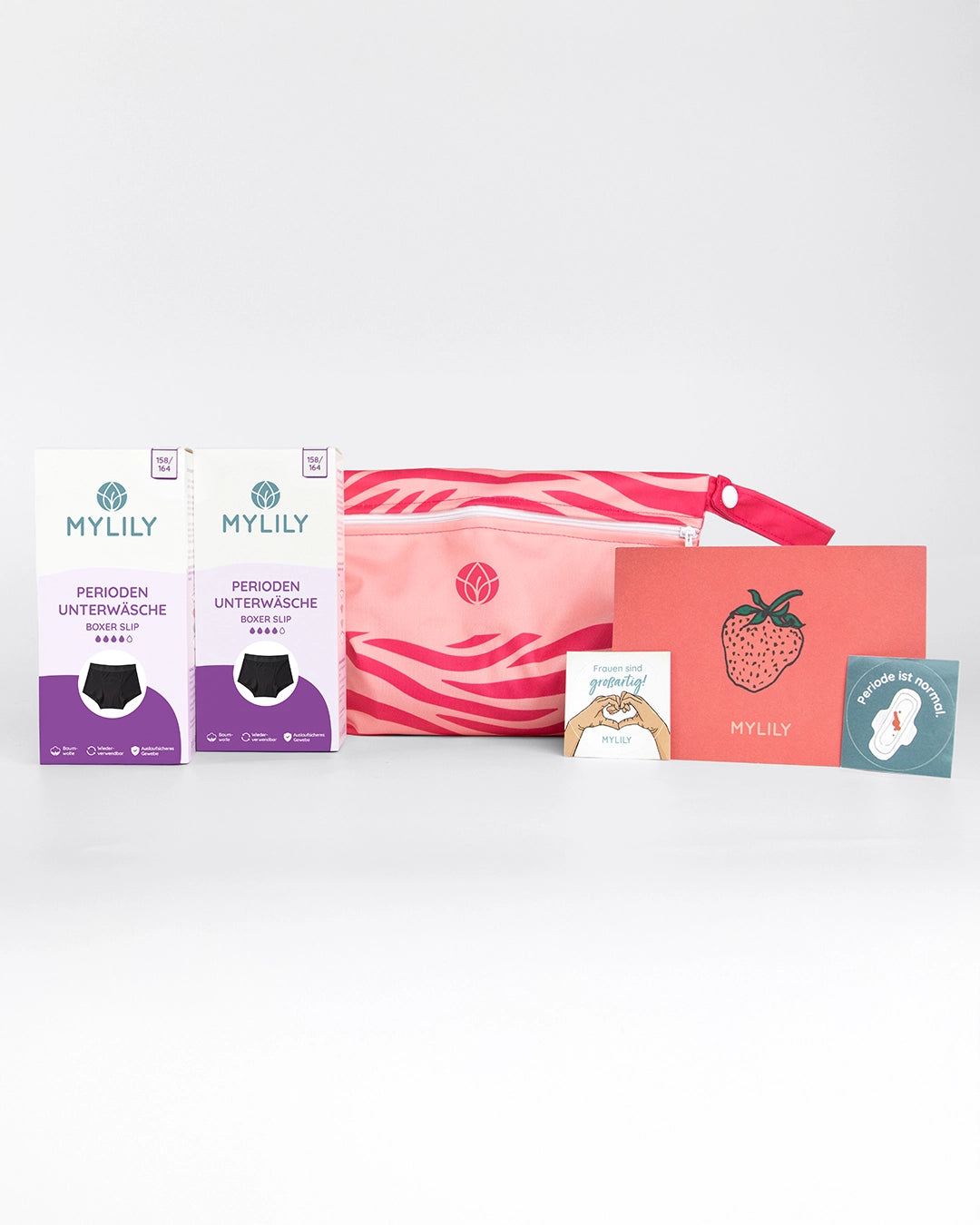MYLILY Teens Starter-Set: zwei Packungen Periodenunterwäsche Boxer Slip in Größe 158/164 mit Saugstärke 4 von 5, pinke Wetbag mit Zebramuster, Karte mit Erdbeere sowie Sticker mit den Aufschriften „Frauen sind großartig!“ und „Periode ist normal.“