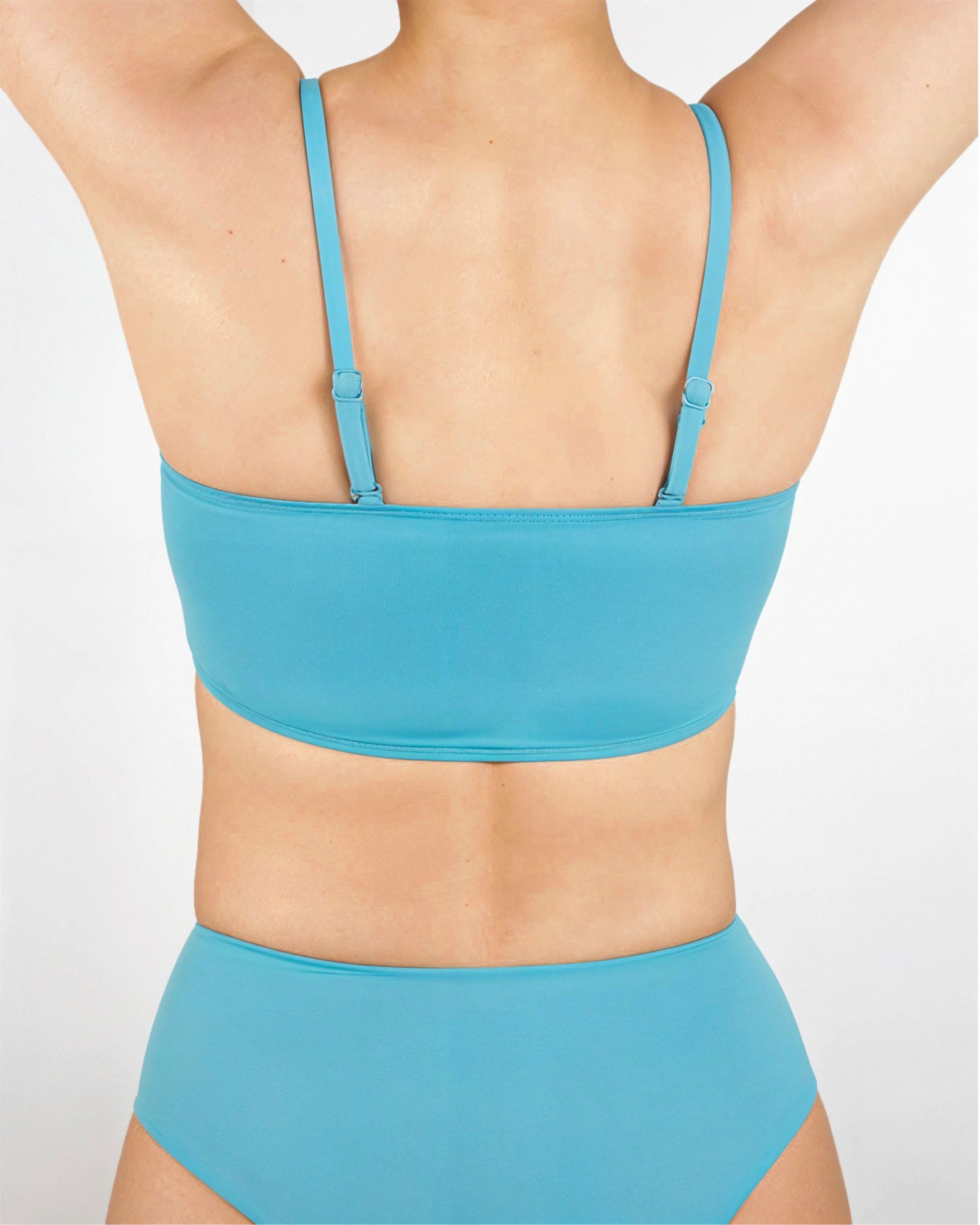 MYLILY Bandeau Bikini Oberteil in himmelblau aufgrund der abnehmbaren Träger optimal zum Bräunen geeignet. 
