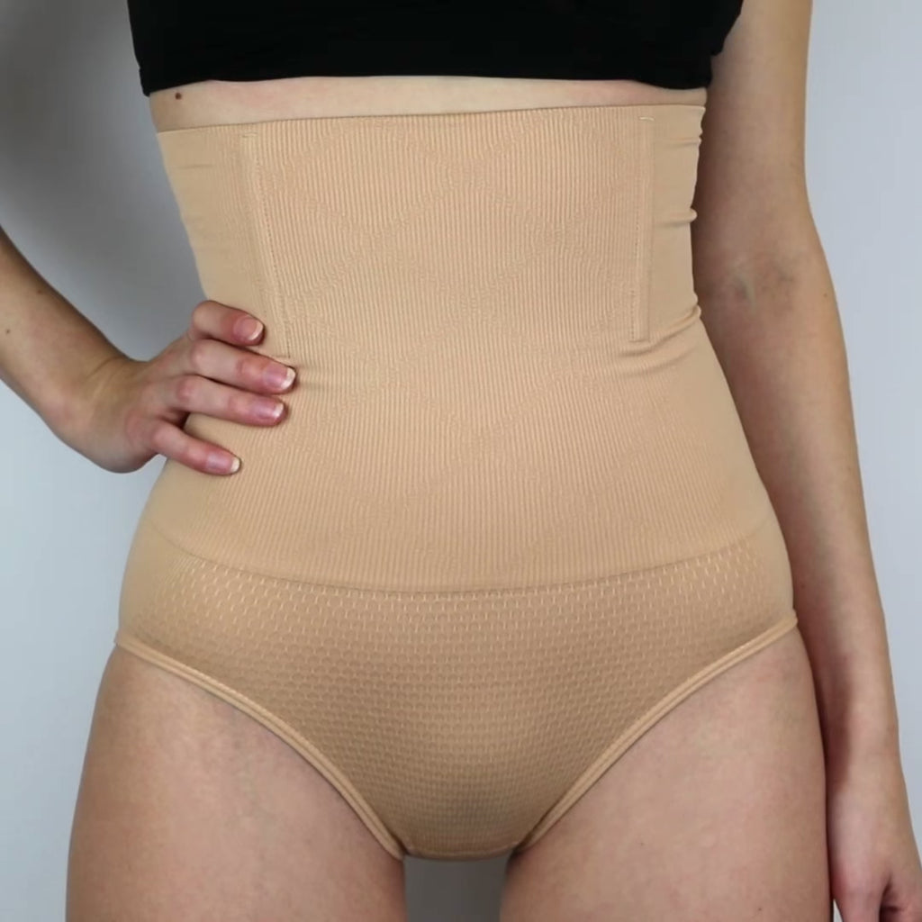 Produktvideo zeigt, wie Bauchstützerin der Figur schmeichelt und eine schlanke Taille + flachen bauch formt. #farbe_beige