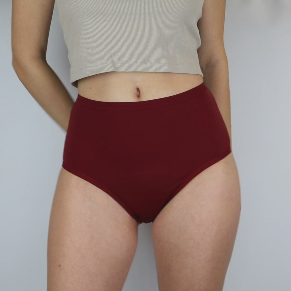 Periodenslip in der High Waist Form schmiegt sich angenehm an deine Körperform an. Unseren Periodenslip gibt es in verschiedenen Farben. MYLILY Periodenunterwäsche biozidfrei und vegan. #farbe_hagebutte