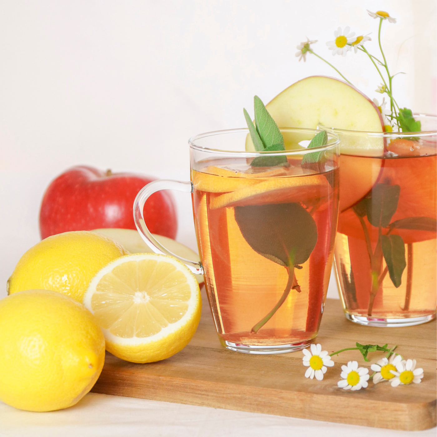 Leckerer Bio-Tee perfekt für die Wechseljahre mit Kamille, Salbei und Lavendel.